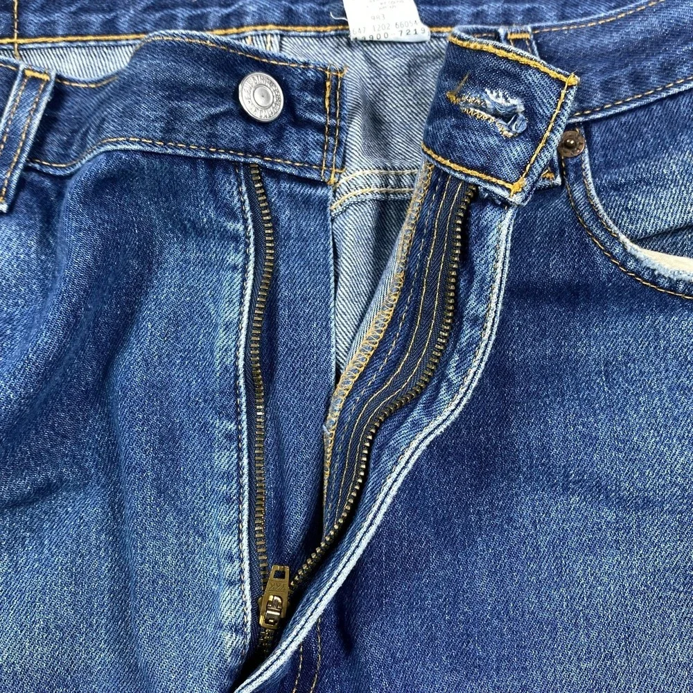 Vintage Levis Jeans Mens 36x32 Blue Straight Leg Denim Pants Y2K 90s USA Red Tag